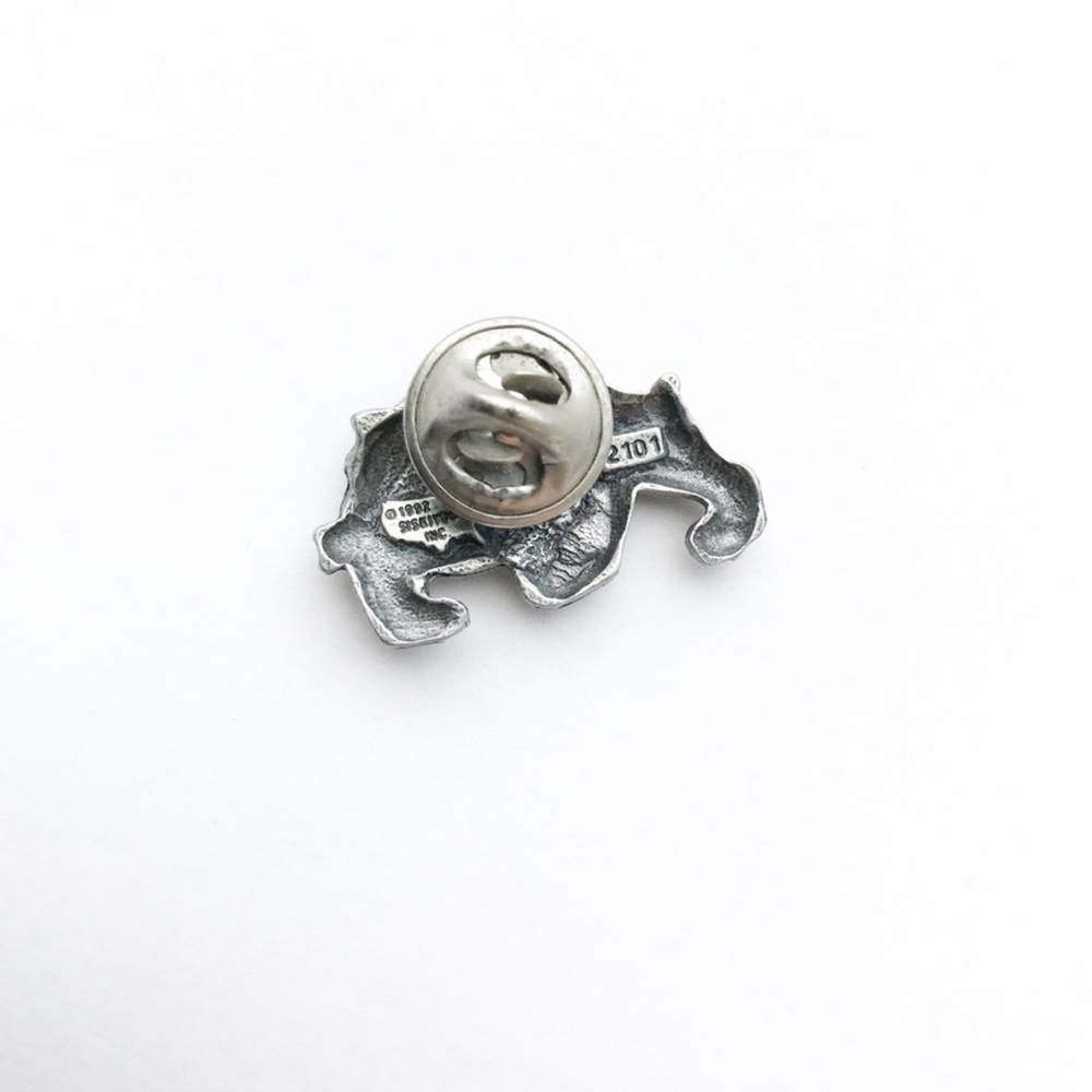 '92 Bulldog Pin - Picture 3 of 3